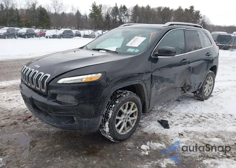 2017 Jeep Cherokee Latitude 4X4 z USA, uszkodzony, nr VIN 1C4PJMCS8HW579733